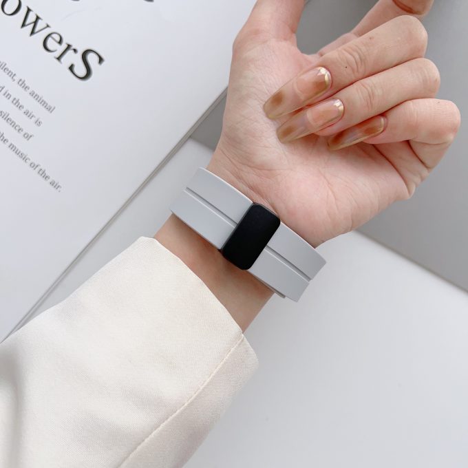 Replaceable sports strap